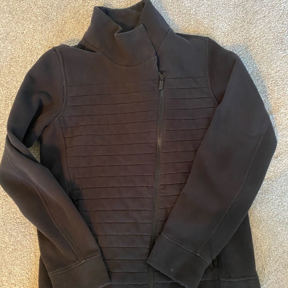Lululemon black jacket - Picture 3 of 3